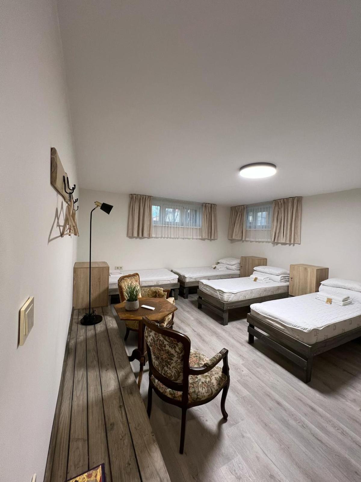 Kubu Ground Floor Rooms Klaipeda Luaran gambar