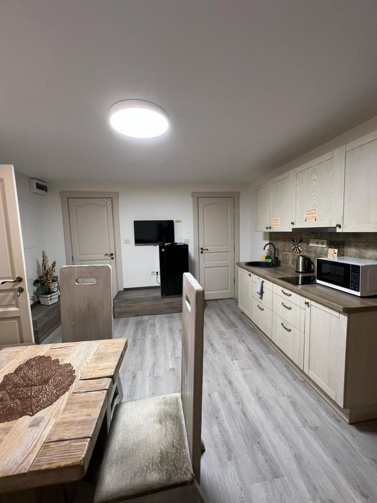Kubu Ground Floor Rooms Klaipeda Luaran gambar